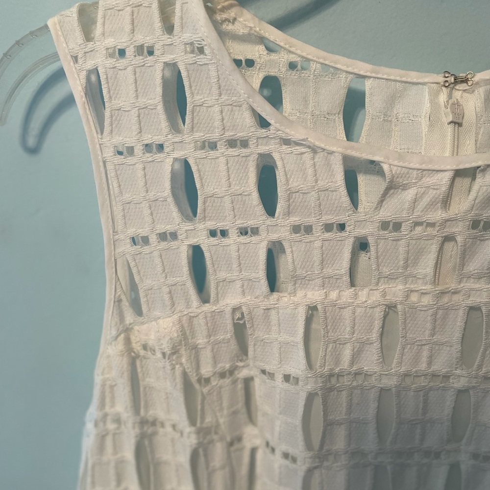 RAFAELLA White Sleeveless Dress - Picture 1 of 6